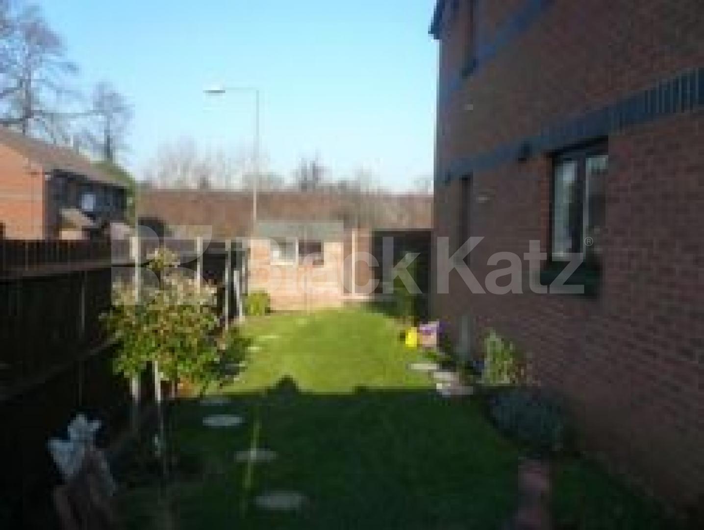 			1 Bedroom, 1 bath, 1 reception Flat			 Julianna Close, EAST FINCHLEY N2